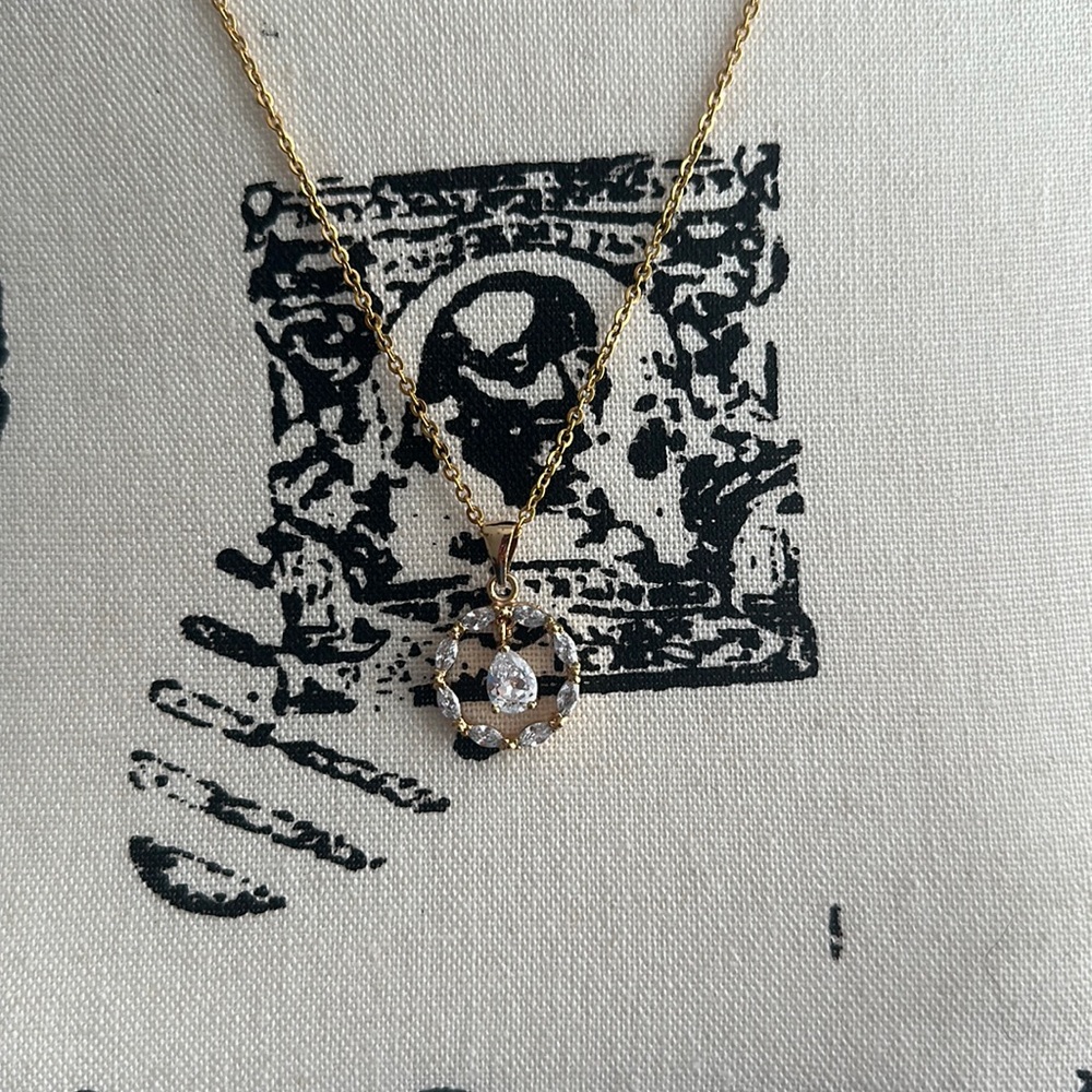 Stainless steel gold necklace
